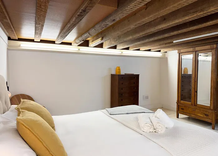 The Iconic Loft En Centro - Renovado Apartman *