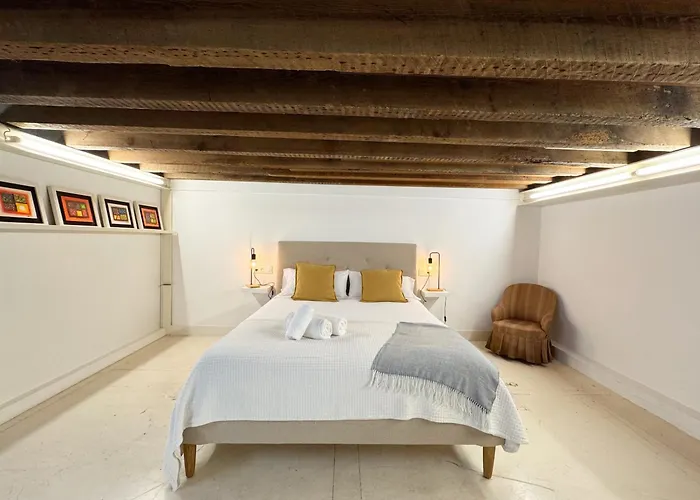 The Iconic Loft En Centro - Renovado Apartman *